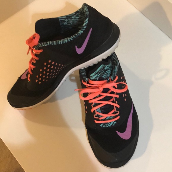 Nike Shoes - Nike sneakers  8.5